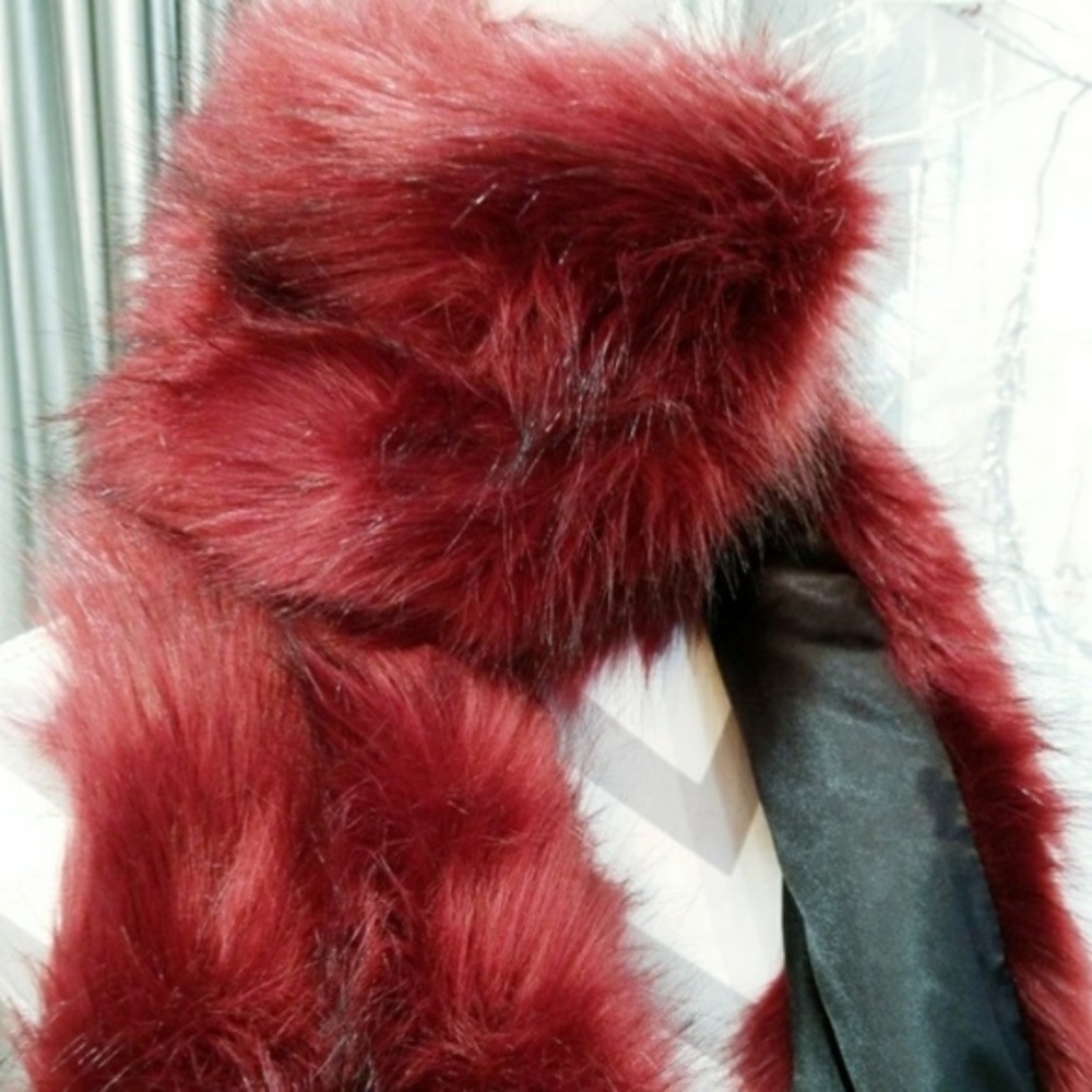 GLAM DOLLZ Burgundy Faux Fur Scarf - Picture 6 of 6